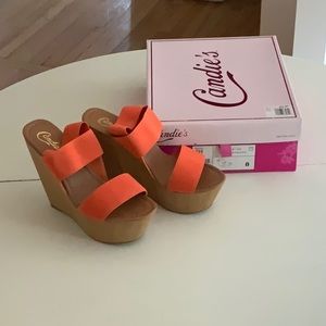 Candies orange wedges.